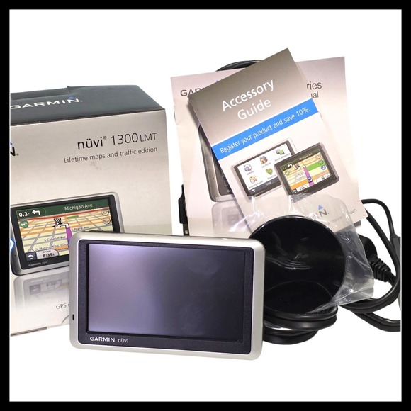 garmin Other - Garmin Nuvi 1300LMT Automotive GPS‎ Mountable Lifetime Maps & Traffic bundle